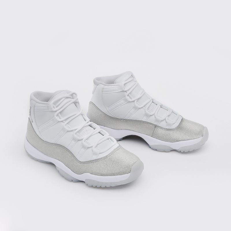 женские белые кроссовки Jordan WMNS 11 Retro AR0715-100 - цена, описание, фото 2